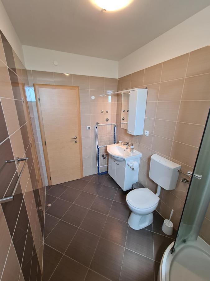 Apartments Jana Salatic Екстер'єр фото