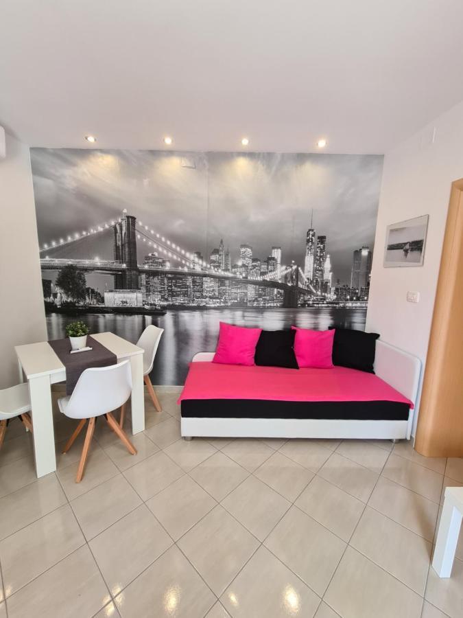 Apartments Jana Salatic Екстер'єр фото