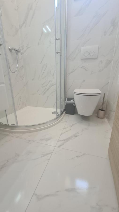 Apartments Jana Salatic Екстер'єр фото