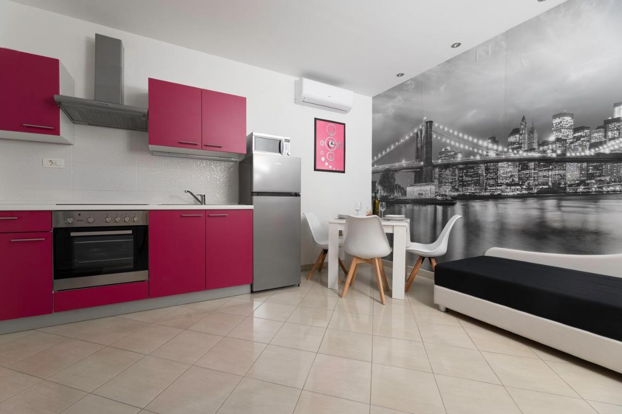 Apartments Jana Salatic Екстер'єр фото