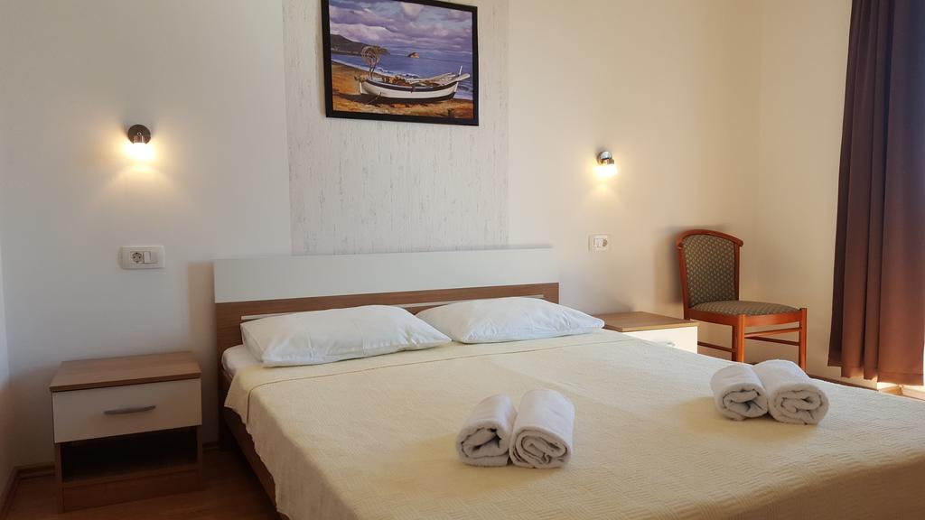 Apartments Jana Salatic Екстер'єр фото